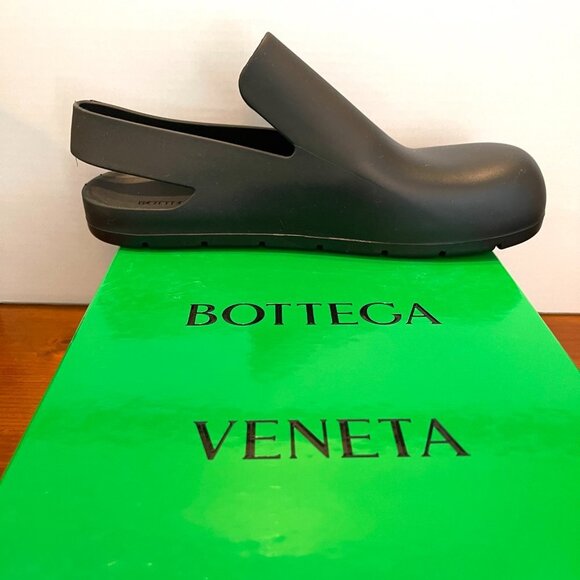 Bottega Veneta 661269 Womens Matt Rubber Black Sandals - Picture 9 of 11
